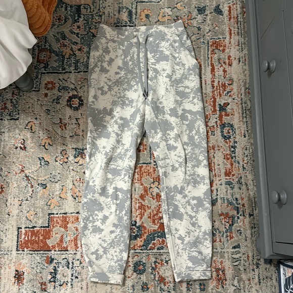 lululemon athletica Pants - Lululemon joggers women’s